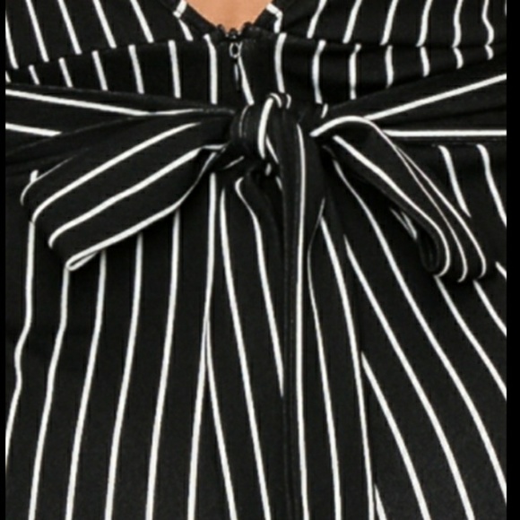 NWT - B&W STRIPE SPAGHETTI CRSS STRAP BACK JMPSUIT - Picture 5 of 6